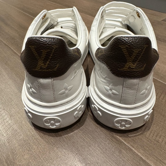Louis Vuitton White Sneakers. Authentic - Picture 8 of 8